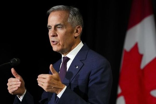 نخست‌وزیر کانادا عقب‌نشینی را رد کرد