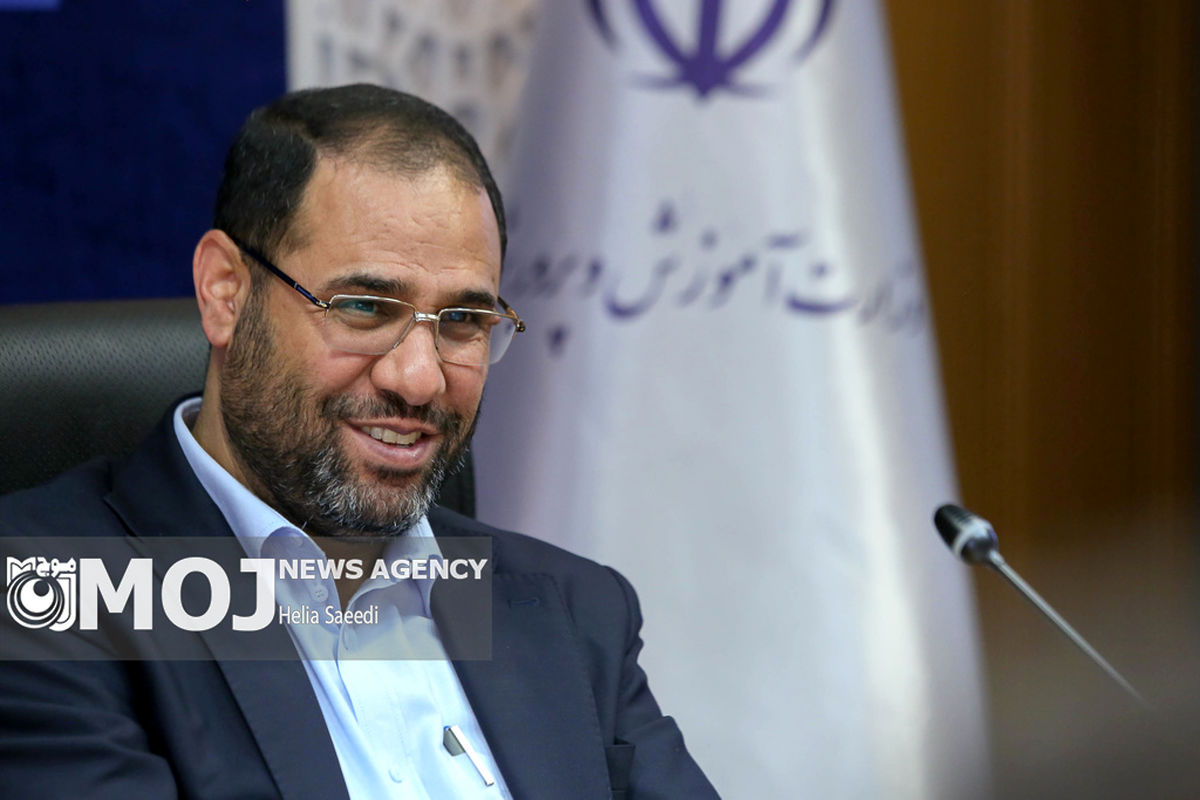 دیدار صمیمی وزیر آموزش و پرورش با قهرمانان رقابت‌های جهانی والیبال دانش‌‌آموزی صربستان ۲۰۲۴