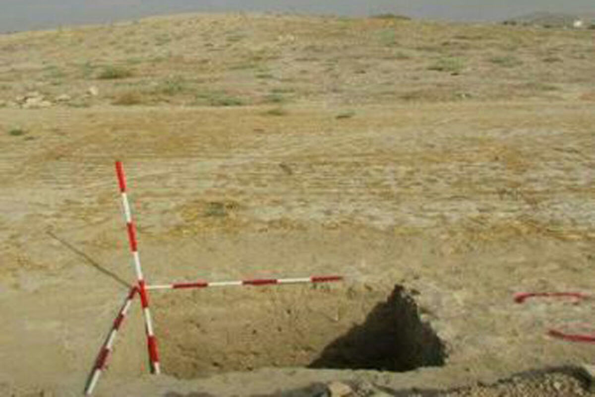 کشف آثار باستانی