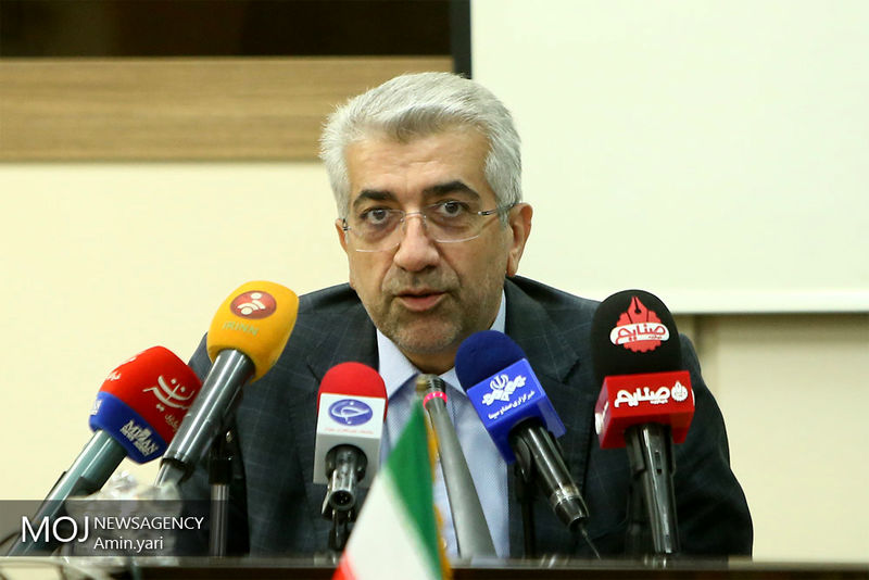 دولت بخشی از مطالبات بخش خصوصی را نقدی پرداخت کند