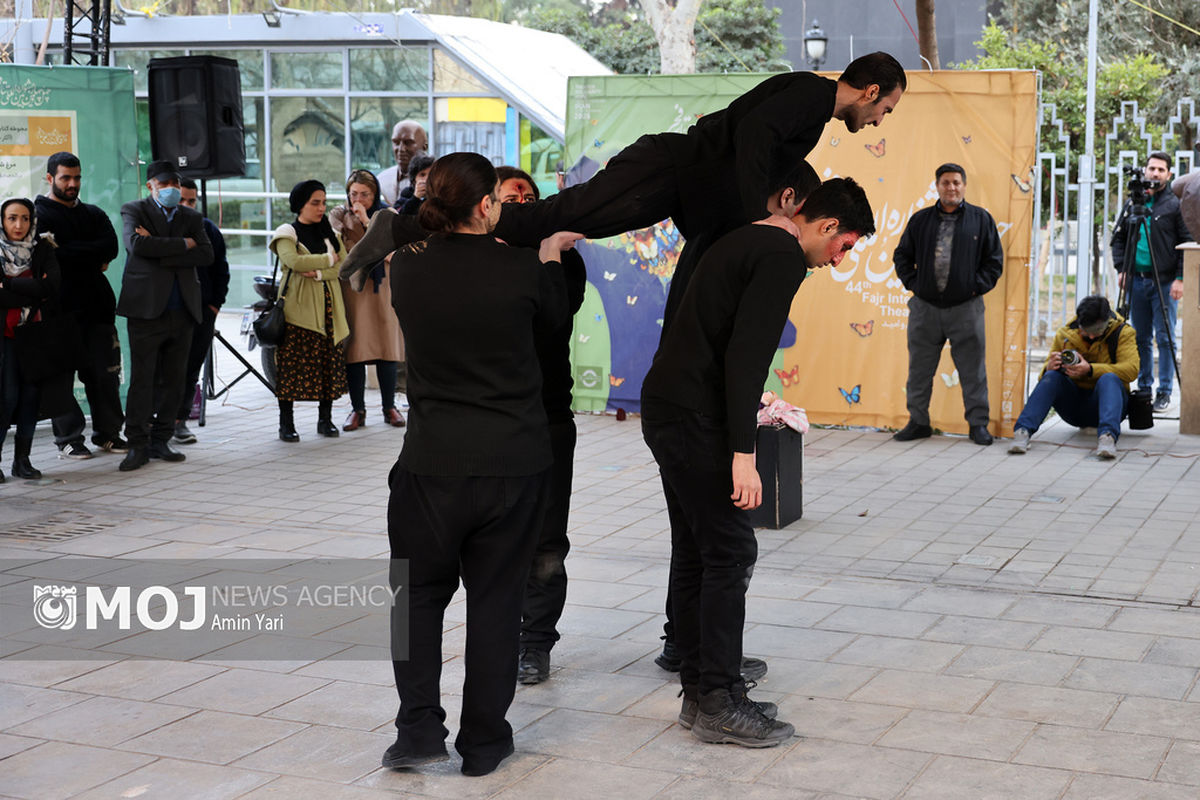 هفتمین روز اجراهای خیابانی جشنواره تئاتر فجر