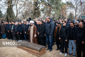 مراسم تشییع پیکر «رضا رویگری»