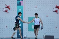 رضا علیپور به مرحله یک چهارم نهایی سنگنوردی المپیک صعود کرد