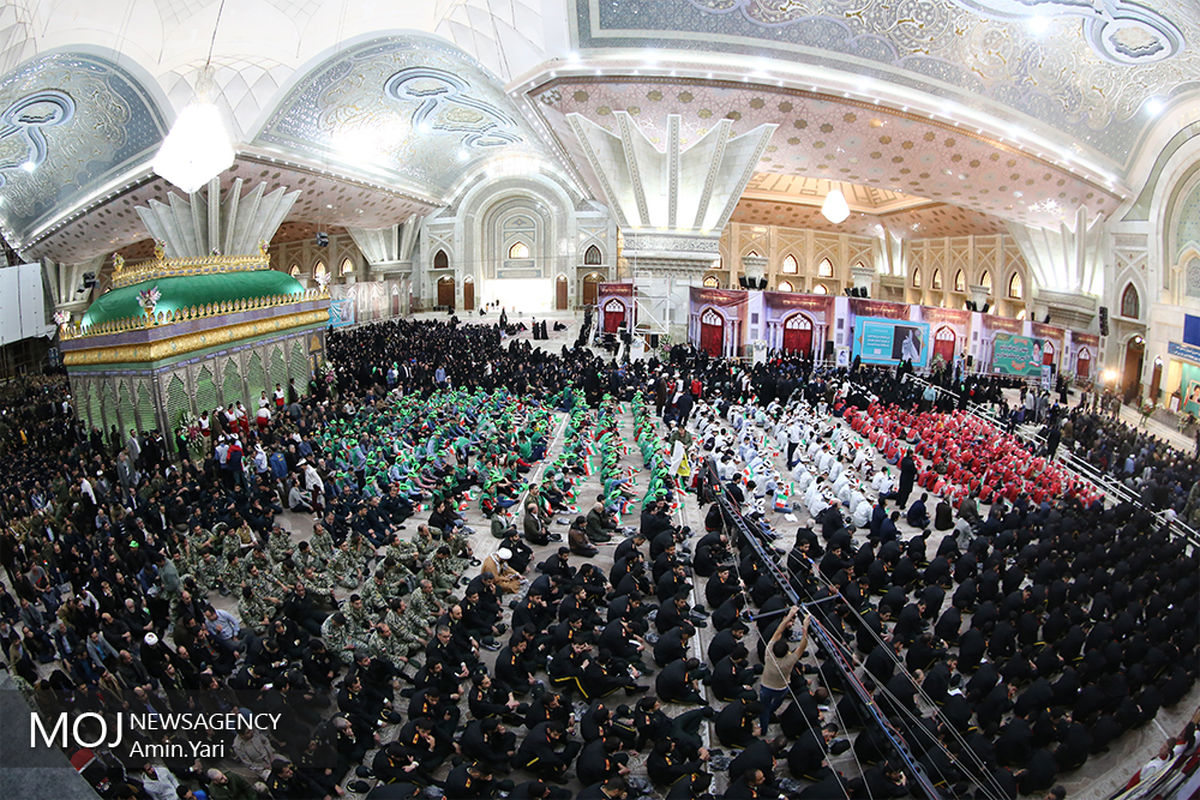 یوم الله ۱۲ بهمن در حرم بنیانگذار جمهوری اسلامی