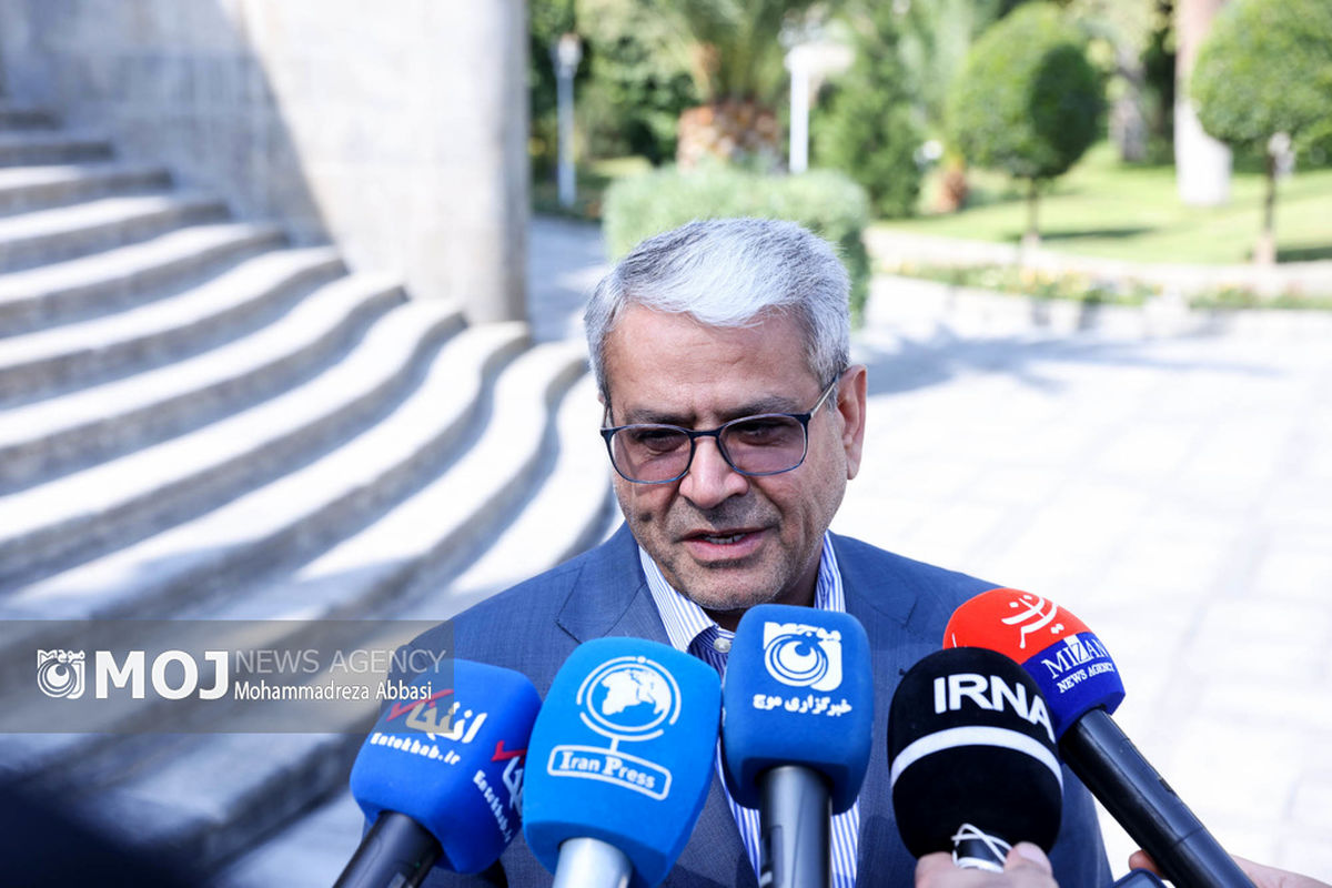 حاشیه جلسه هیات دولت - ۱۸مهر