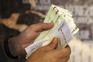  سورپرایز باور نکردنی دولت برای کارمندان / پایه حقوق این کارمندان در سال جدید 15میلیون شد + جزییات مهم از حقوق کارمندان 