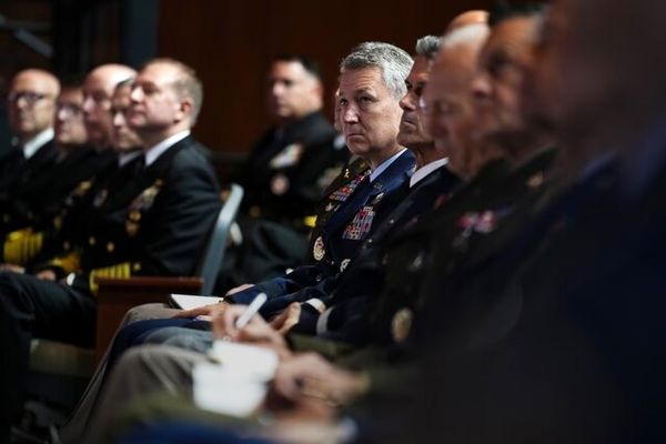 پنتاگون در مسیر کاهش حضور نظامی آمریکا در غرب آسیا