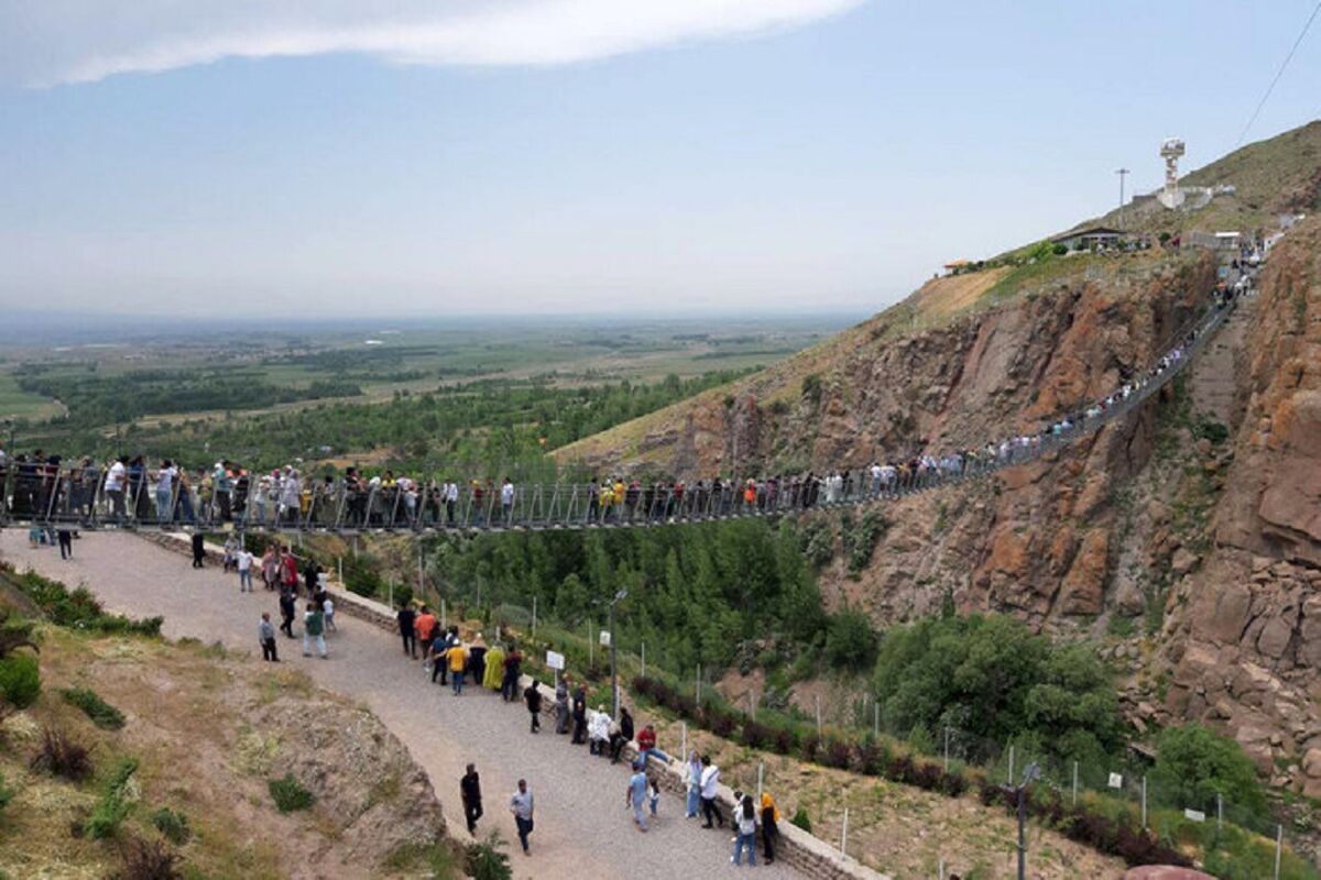 حضور گردشگران در اردبیل