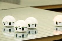 ربات های کروی خودنمایی می کنند