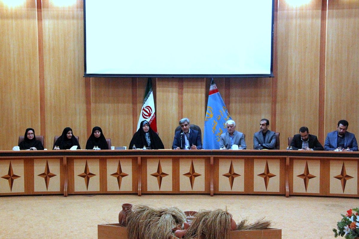 دیدار استاندار گیلان با بانوان گیلان