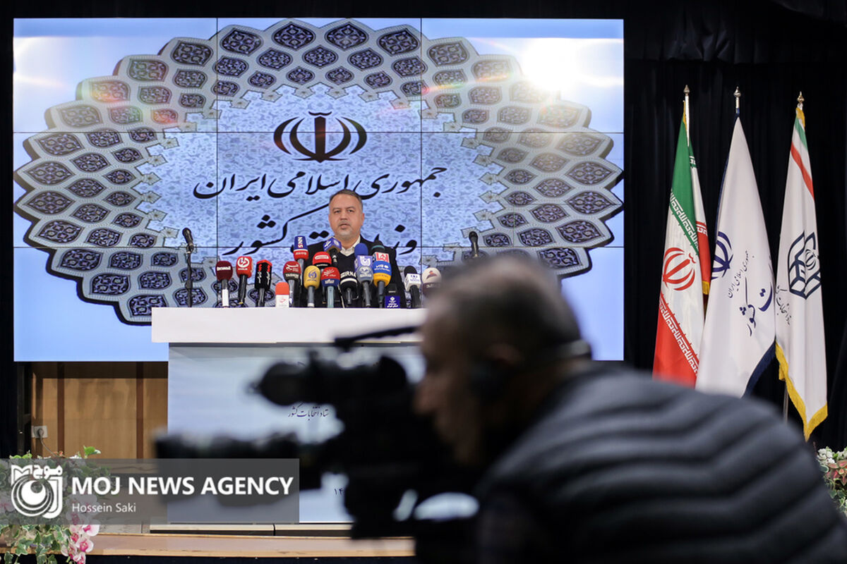 حضور رئیس جمهور پای صندوق اخذ رای