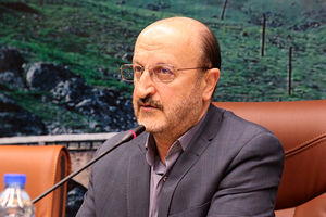 بازاریان هموارە از قشرهای شریف و یاری رسان نظام و دولت در برهەهای مختلف بودەاند