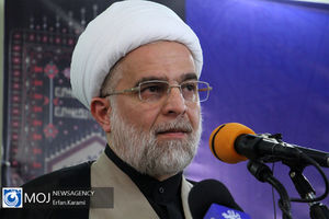 روز اول و آخر کاری مدیران در خدمت به مردم بایستی یکسان باشد