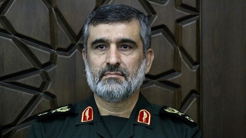 متولدین دهه 60 و 70 باید بکوشند تا مشکلات کشور را در حوزه اقتصادی و جنگ روانی برطرف کنند