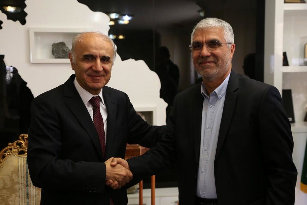 استاندار فارس در دیدار با سفیر ارمنستان