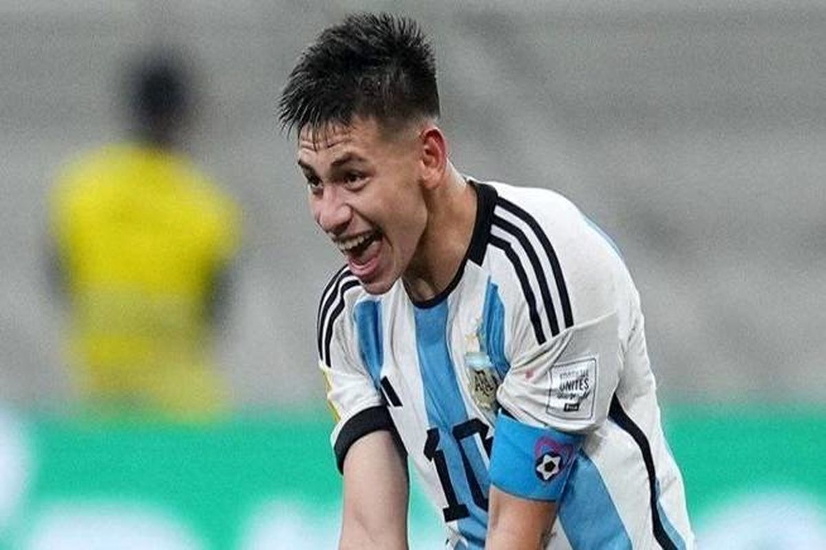 کلودیو اچه‌وری