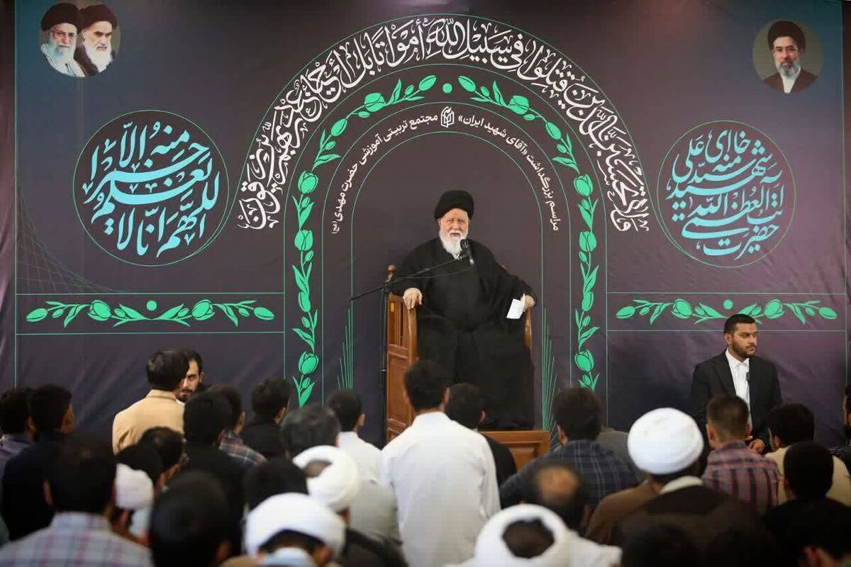 آیت الله علم الهدی امام جمعه مشهد