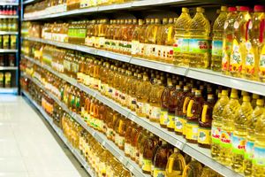 توزیع ۷۰ هزار لیتر روغن خوراکی زیر قیمت بازار در مشهد 