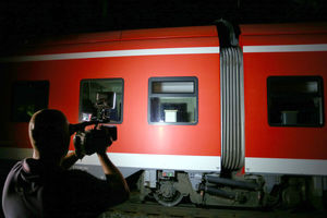 پرچم داعش در اتاق تبعه افغان که به مسافران قطار در آلمان حمله کرد