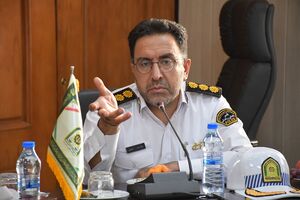 جمع آوری گارد ریل ها از بزرگراه های اصفهان