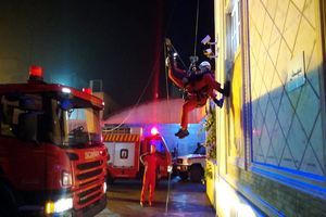 ساکنین مجتمع‌های مسکونی برای تجهیزات ایمنی مطالبه‌گر باشند