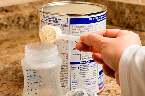 سازمان غذا و دارو به ادامه‌دار بودن کمبود شیرخشک پاسخ داد