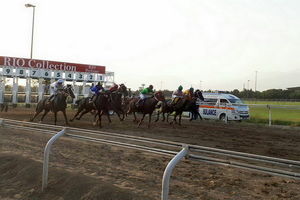 چابکسواران از ایستگاه هشتم کورس اسبدوانی بندرترکمن گذشتند