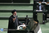 سیر نزولی تورم آغاز شده است/ رفع تحریم‌ها در یک حرکت عزتمندانه دنبال می‌ شود