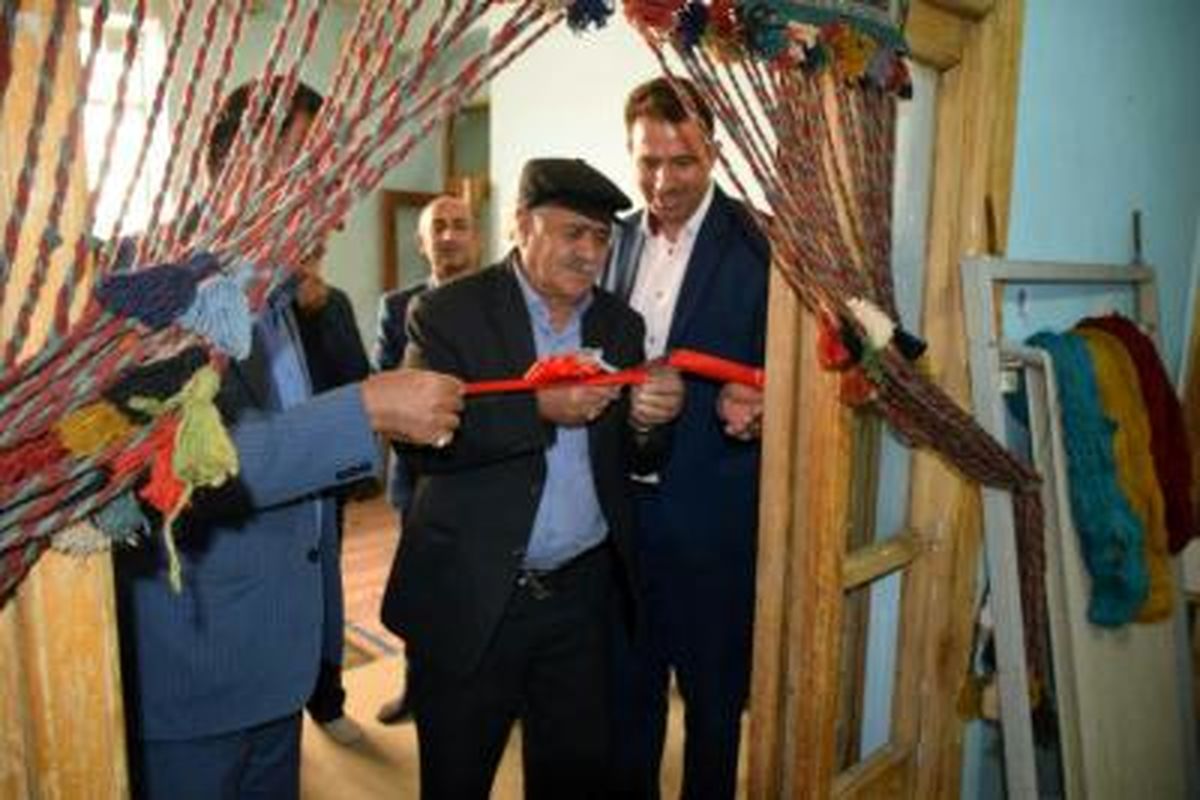 افتتاح کارگاه صنایع دستی