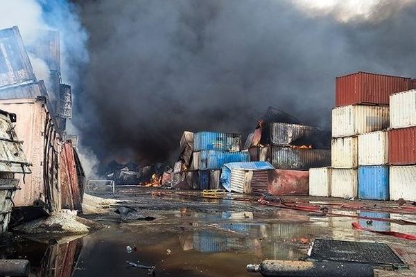 تنها ۱۷ کانتینر گوشت در حادثه انفجار آسیب دید / گوشت‌های دپو شده ترانزیتی بودند