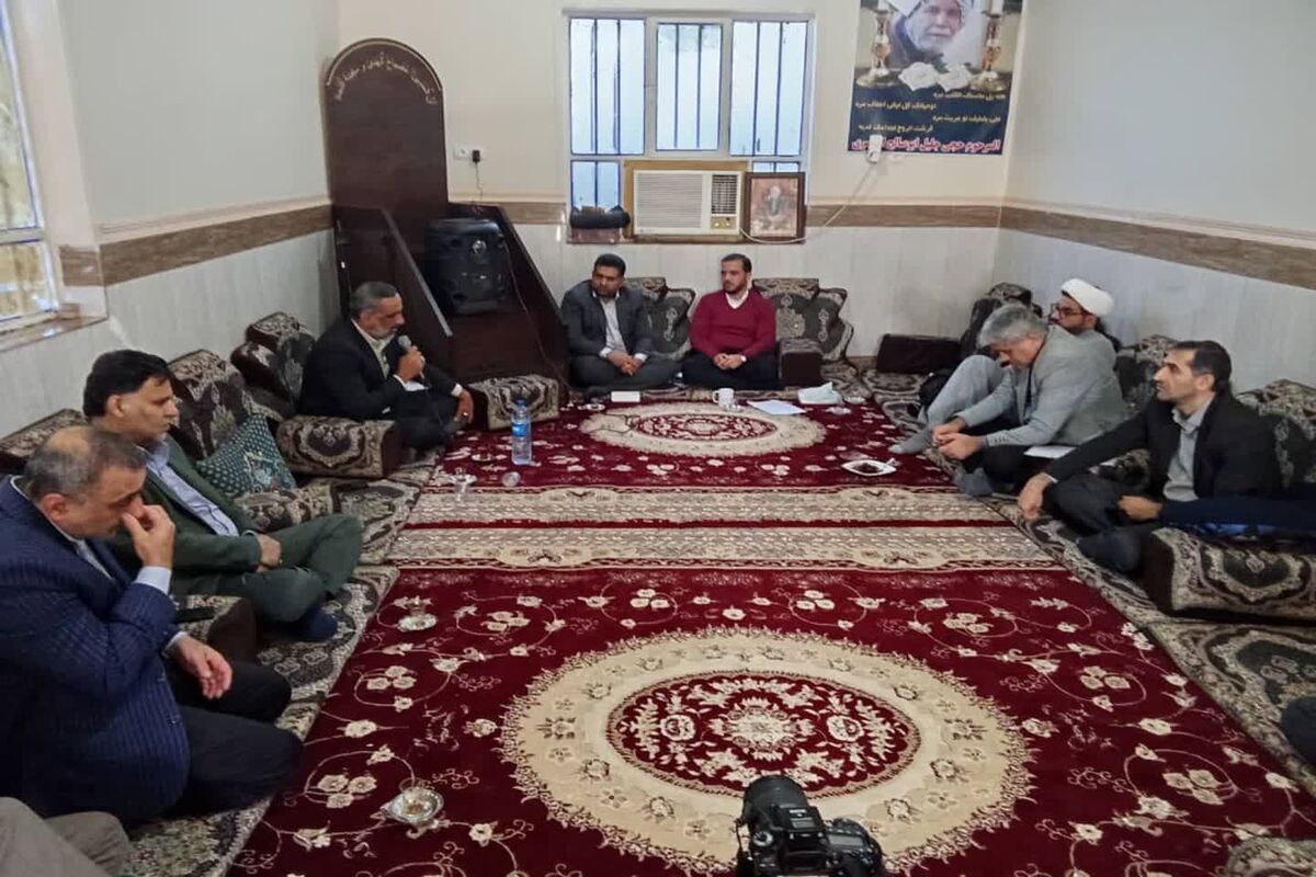 نشست مسئولان