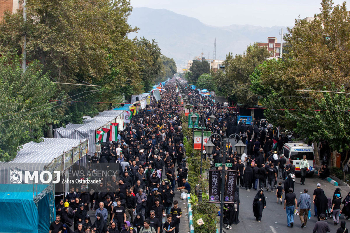 پیاده‌روی جاماندگان اربعین در تهران _ ۳