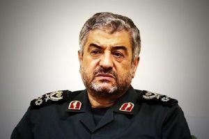 سرلشکر جعفری درگذشت پدر معاون عملیات سپاه را تسلیت گفت