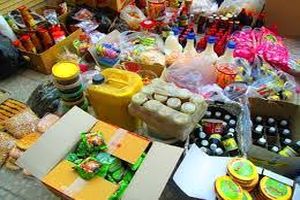 معدوم شدن بیش از ۵ تن مواد غذایی غیر قابل مصرف در سقز
