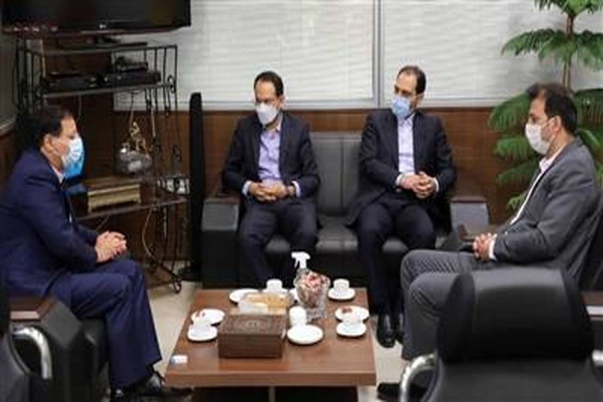 حضور مدیران ارشد شركت فولاد مباركه در باشگاه سپاهان