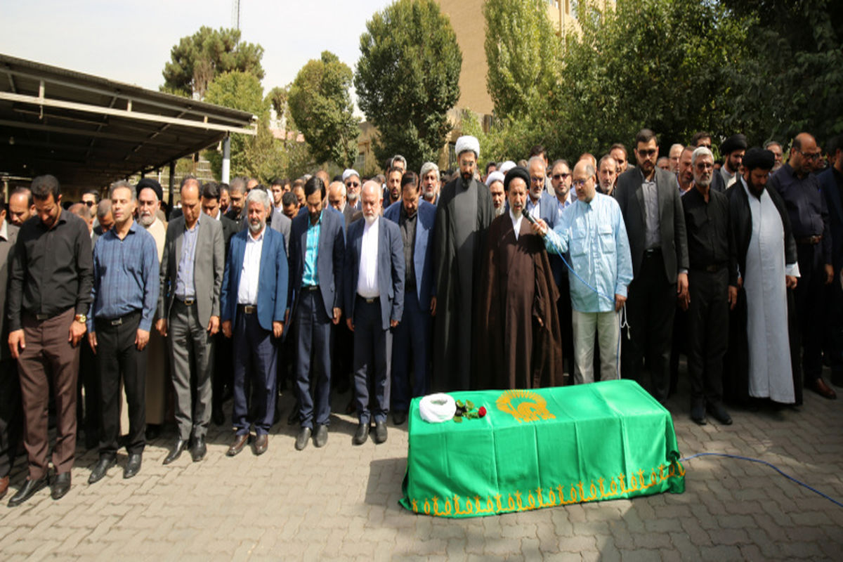 تشییع پیکر رضوان طلب