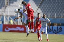 نتیجه بازی آلومینیوم اراک و پرسپولیس در نیمه نخست
