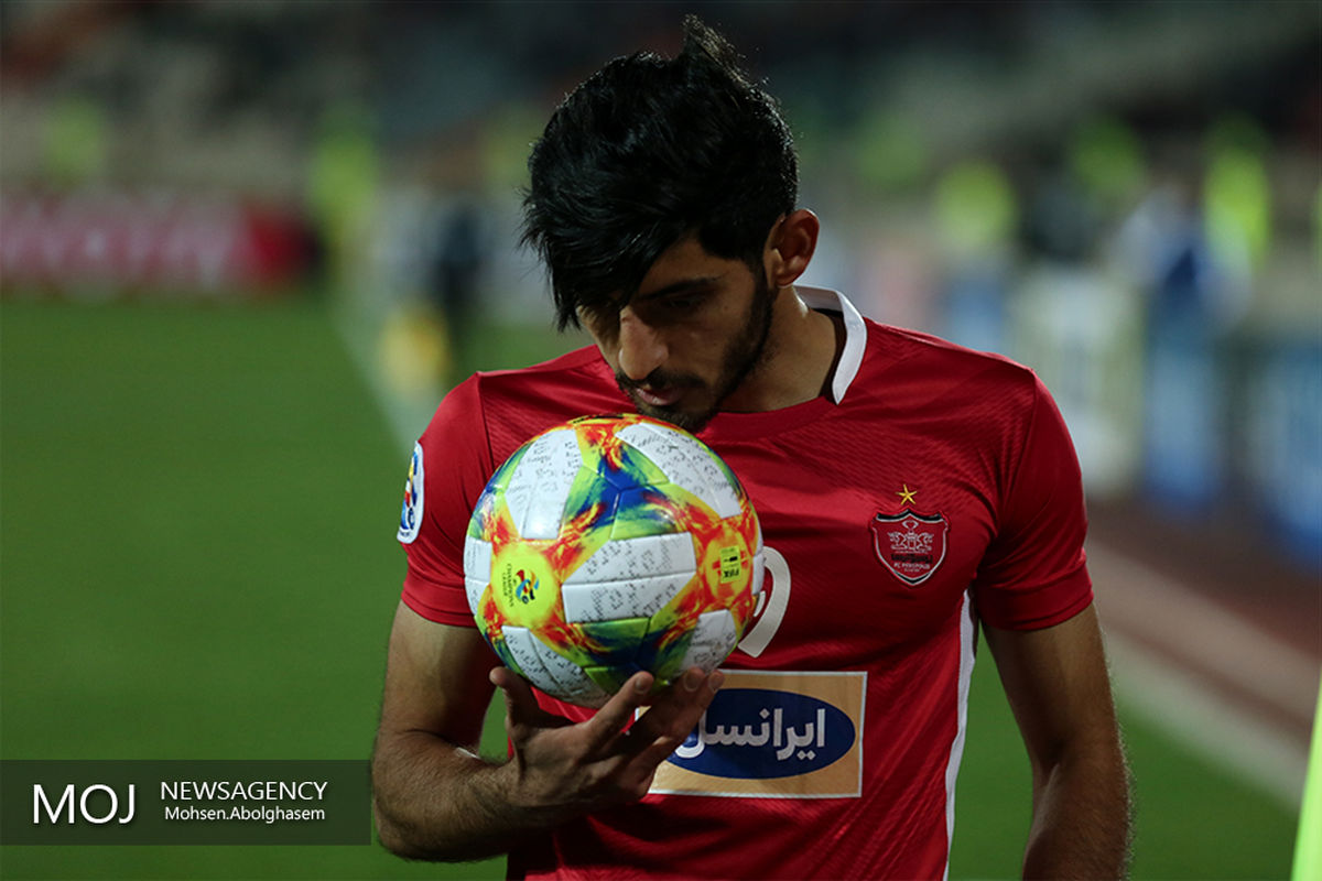 دیدار تیم های فوتبال پرسپولیس ایران و پاختاکور ازبکستان