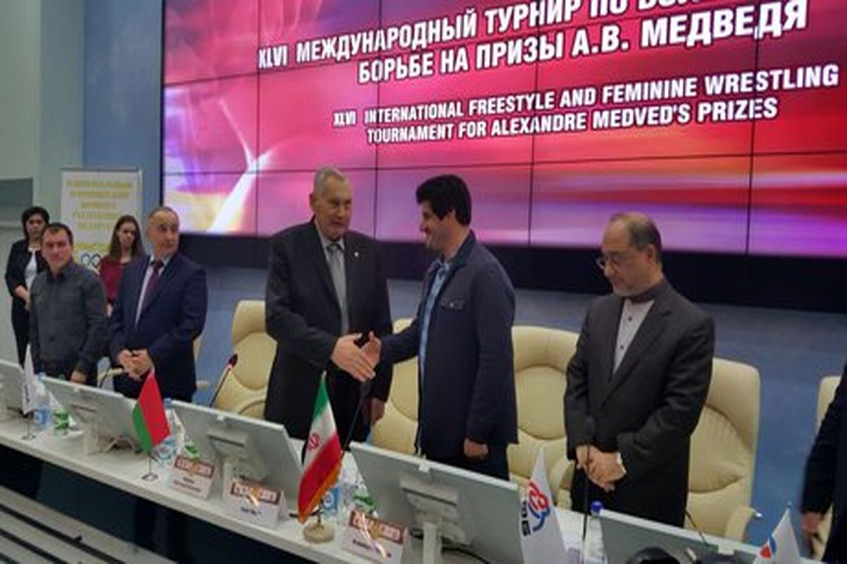 همکاری مدوید با کشتی پهلوانی