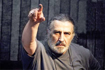 موسیقی پاپ نیازمند خانه‌تکانی اساسی است / کاش به‌جای سنتی‌ها، کنسرت‌های پاپ لغو می‌شد!