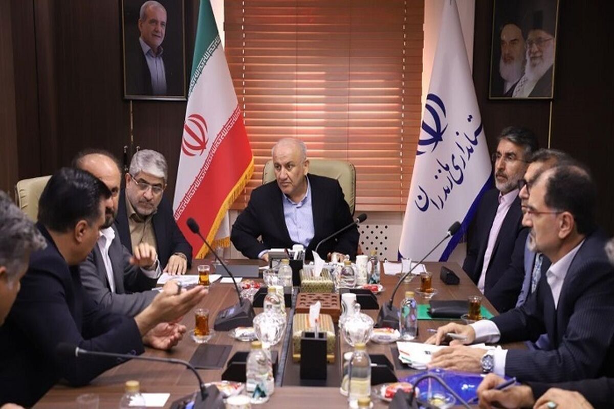 پیگیری استادیوم شهدای نوشهر