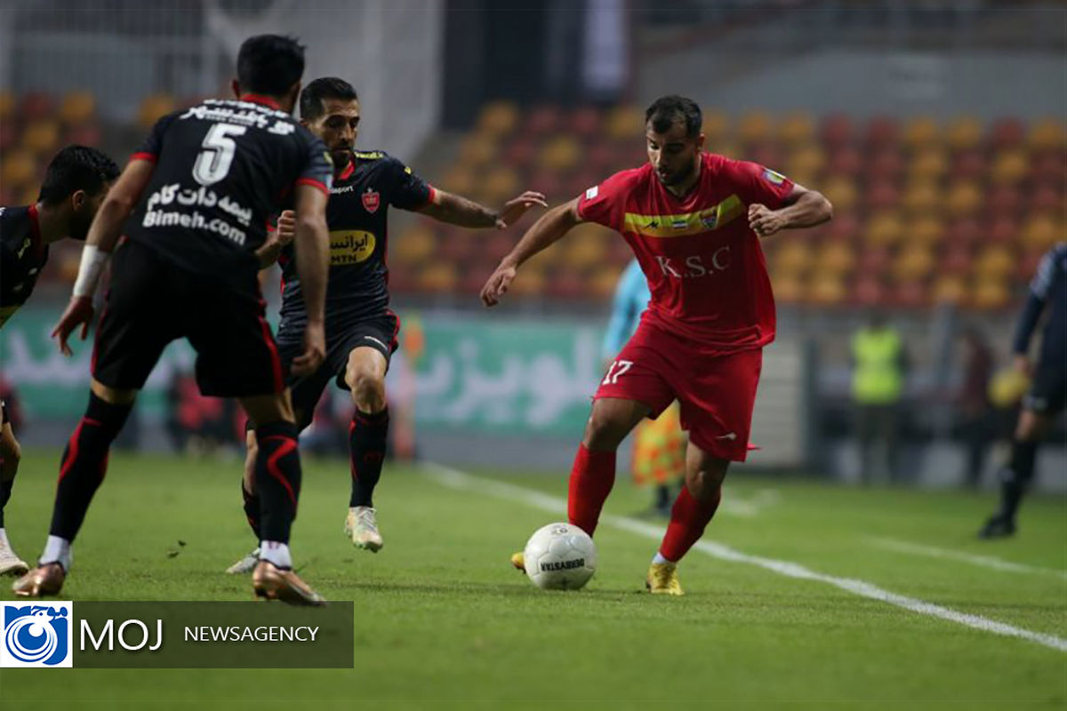 دیدار تیم های فوتبال پرسپولیس و فولاد