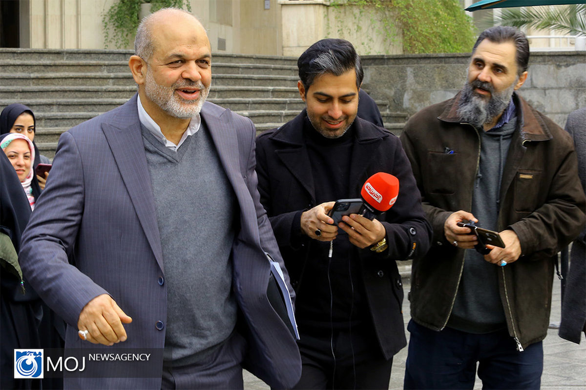 حاشیه جلسه هیات دولت - ۴ بهمن