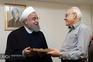 دیدار رییس جمهوری با خانواده شهیدان ژرژ کشیش هارطون و ادوین شاهمیریان