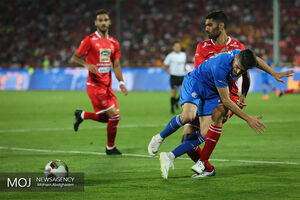 نتیجه بازی پرسپولیس و استقلال در نیمه نخست