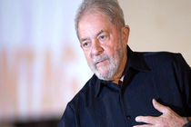 "لولا داسیلوا" از حمایت پائولو کوئیلیو در دوران حبسش تشکر کرد