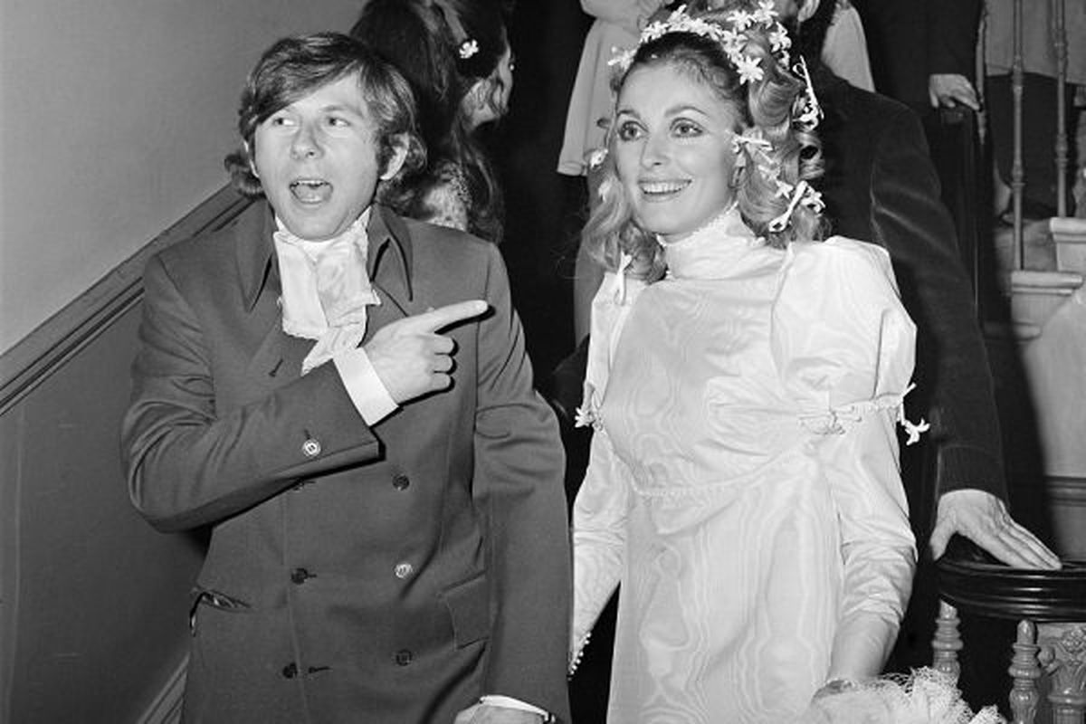 لباس عروس به حراج گزاشته شده