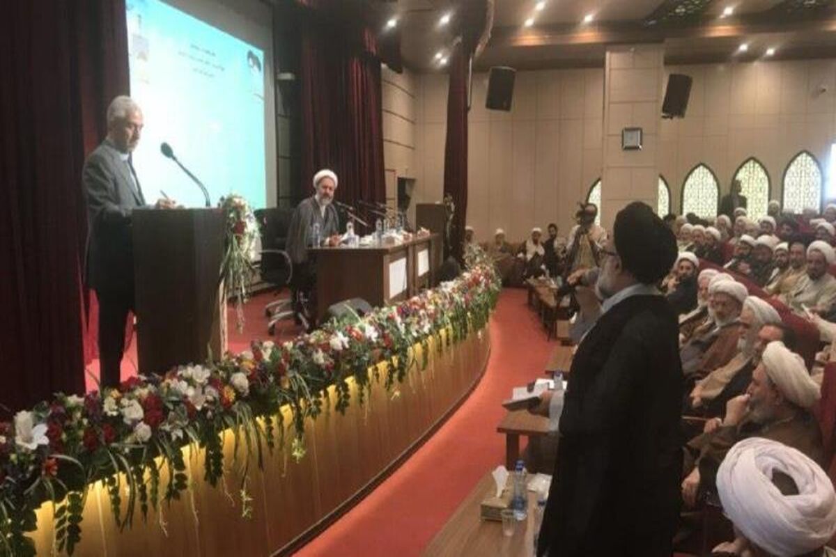 وزیر علوم در مشهد