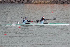 دریاچه آزادی میزبان دختران قایقران