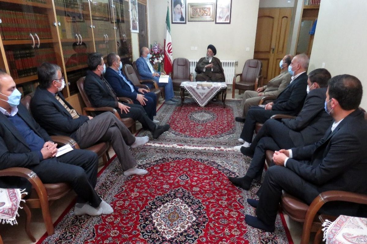 جلسه آیت الله سید یوسف طباطبایی‌نژاد با گمرک